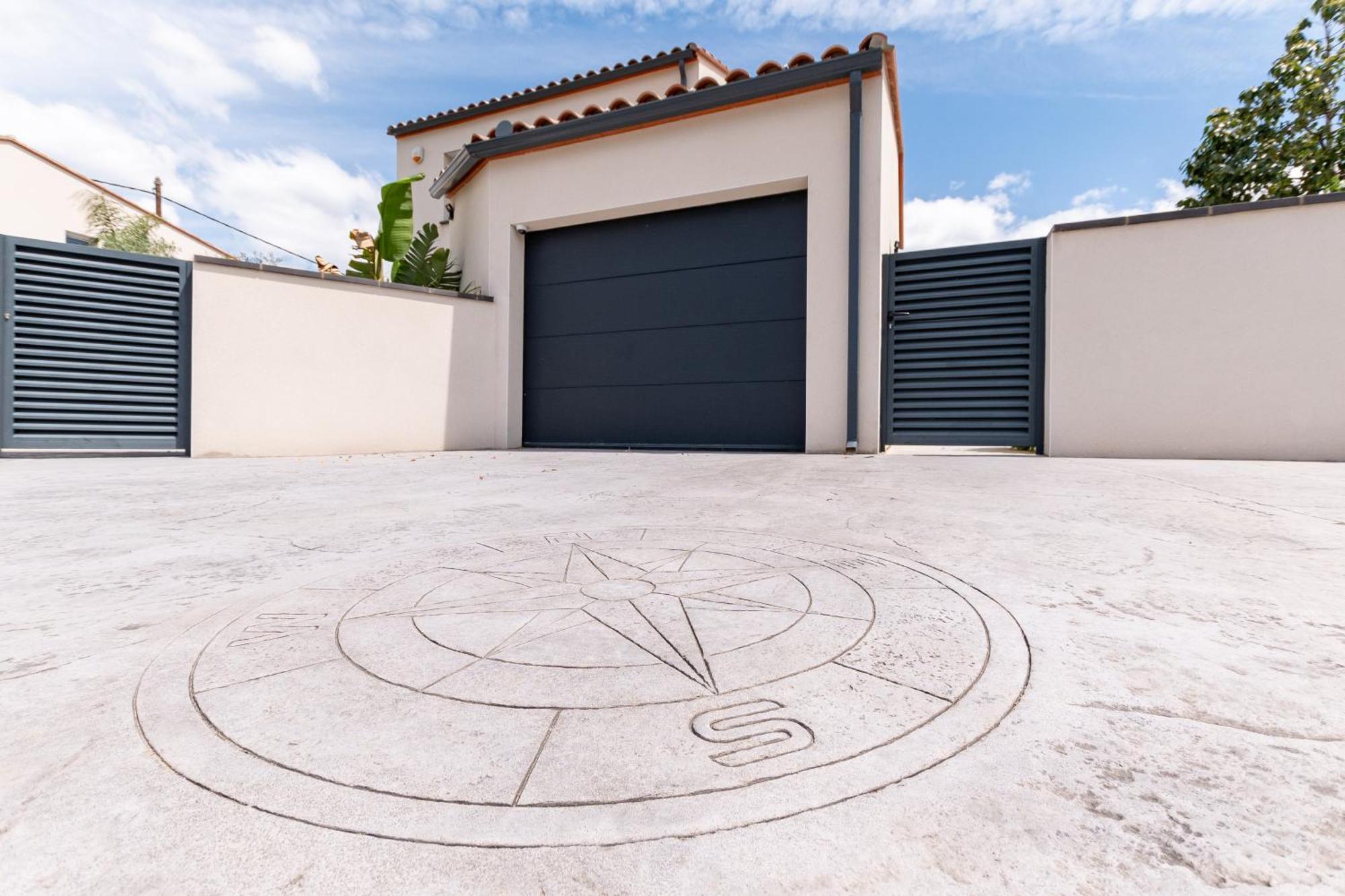 Les Villas Black&White Palau-del-Vidre Exterior foto